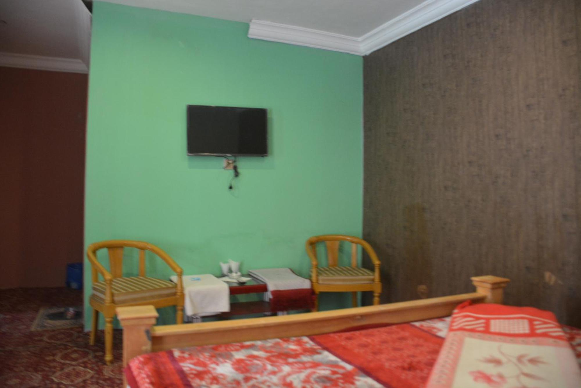 Hotel Pine Hills, Naran Kültér fotó