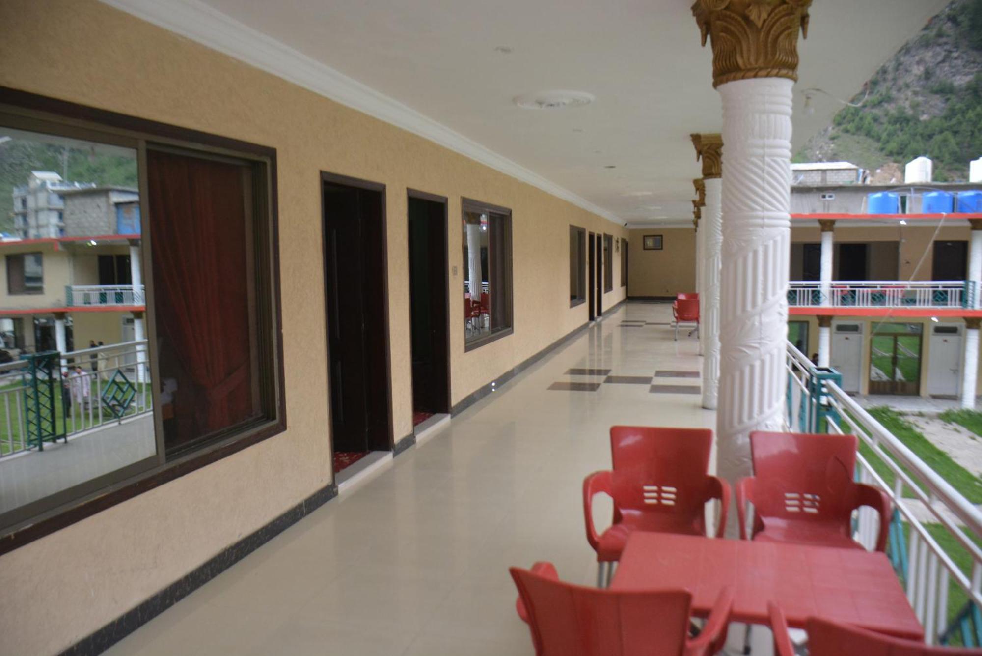 Hotel Pine Hills, Naran Kültér fotó