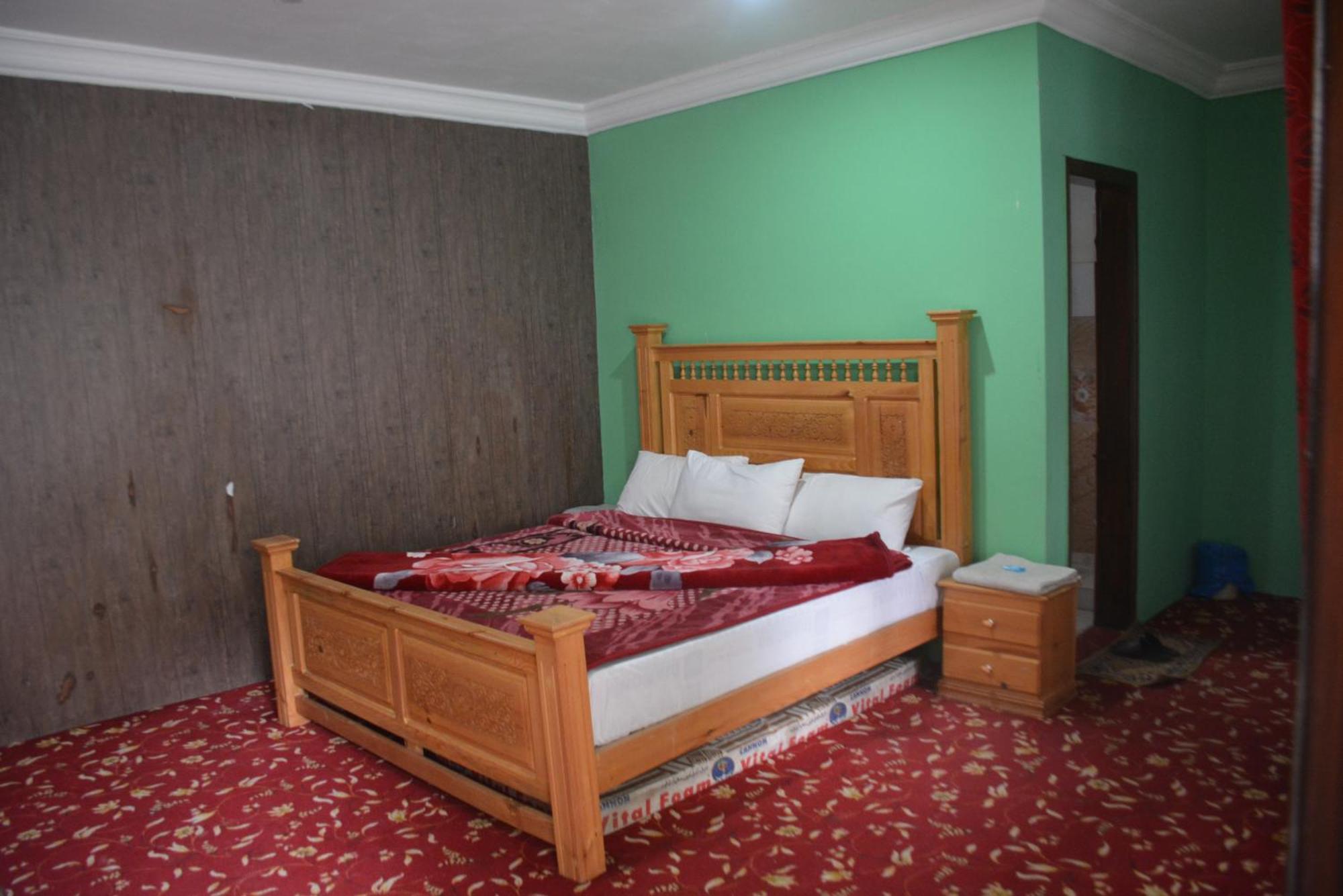 Hotel Pine Hills, Naran Kültér fotó