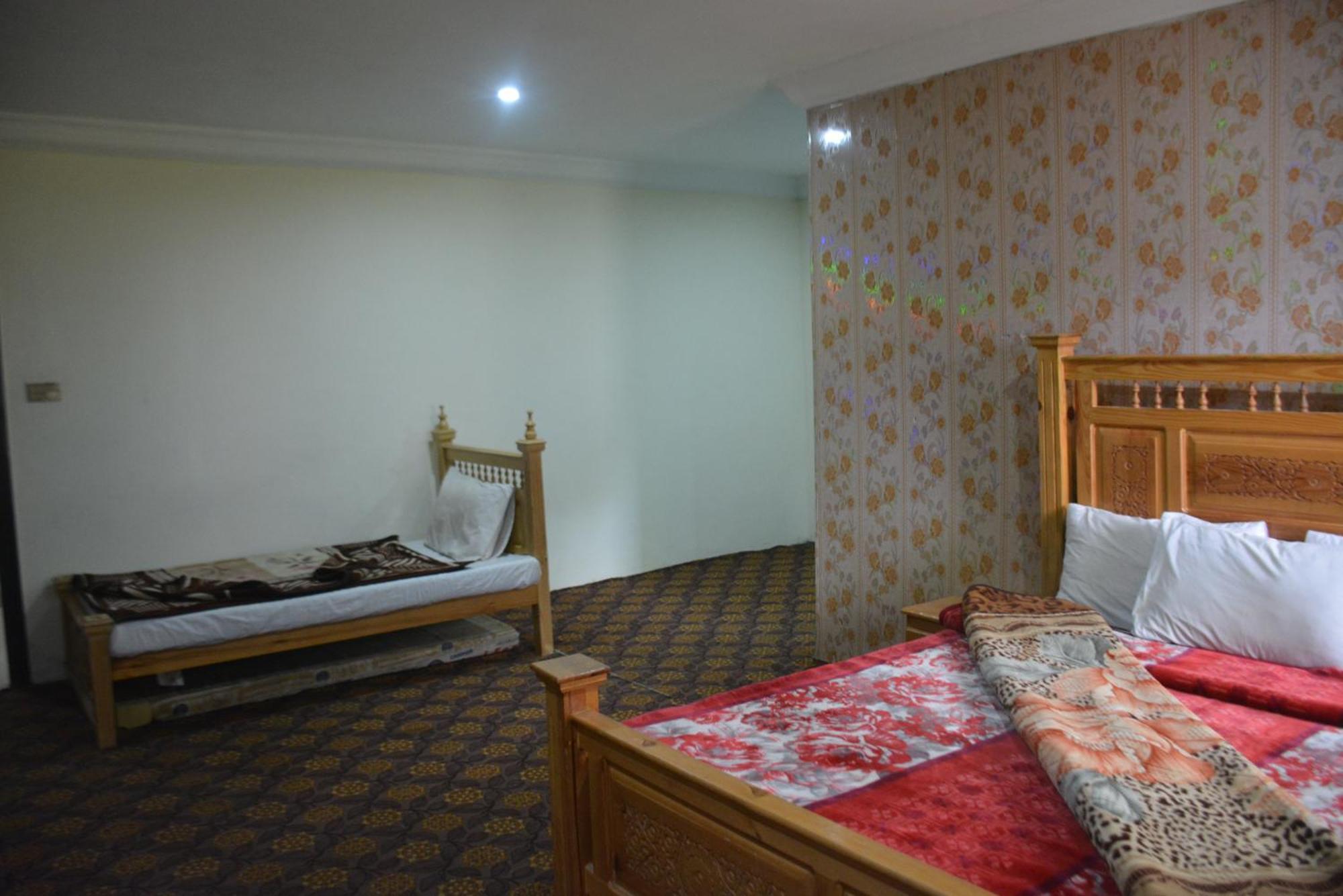 Hotel Pine Hills, Naran Kültér fotó