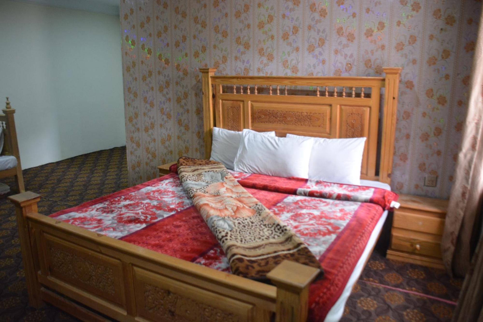Hotel Pine Hills, Naran Kültér fotó
