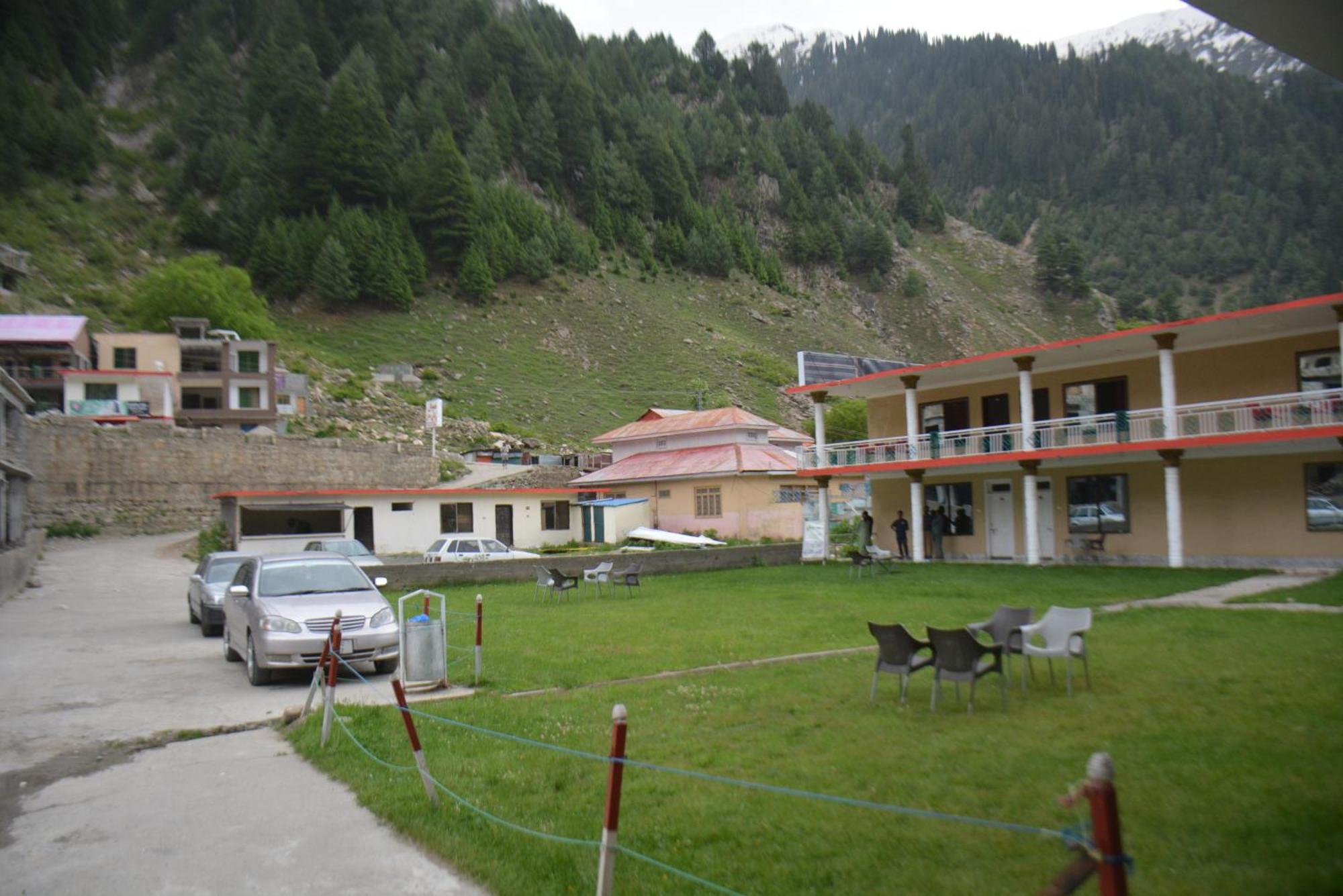Hotel Pine Hills, Naran Kültér fotó