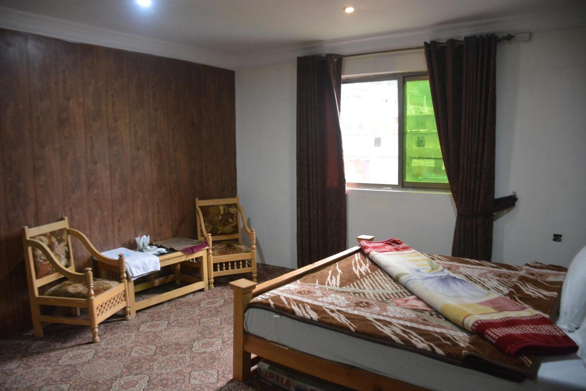 Hotel Pine Hills, Naran Kültér fotó